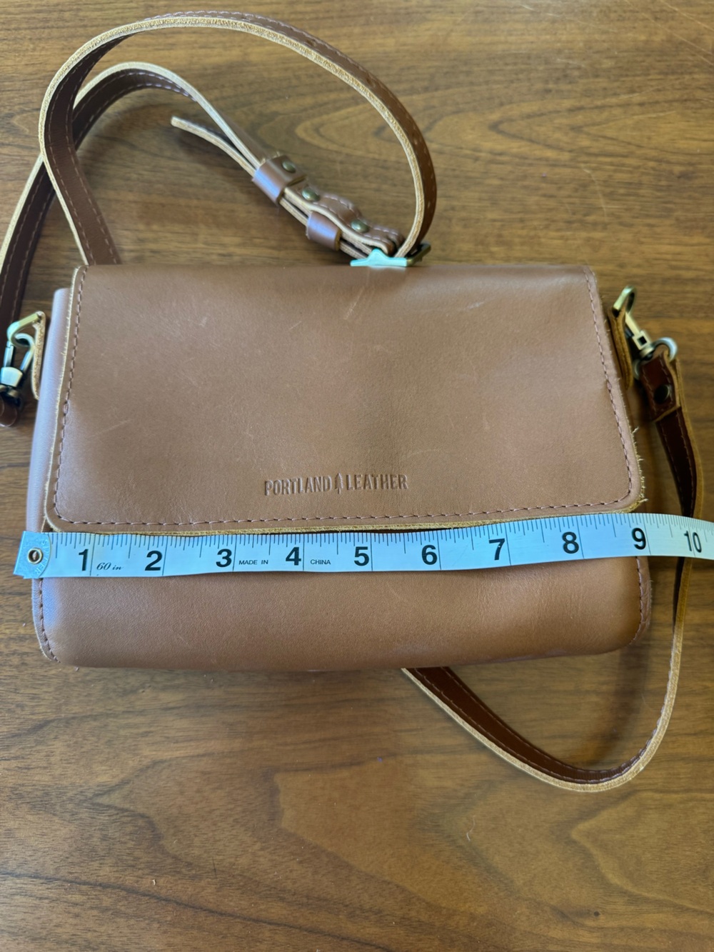 Portland Leather Medium Metro Crossbody - Picture 8 of 9